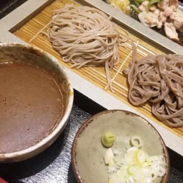 里中まなみ カレー蕎麦