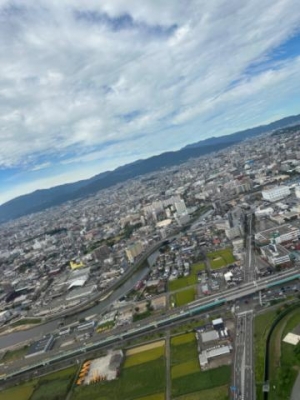 青山まゆか 空から見る