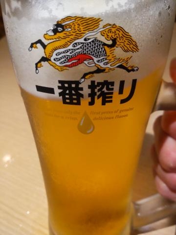 山岡かすみ お疲れ様の一杯??今日は気軽に楽しめる町中華を?