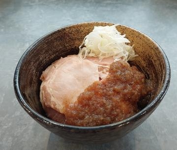 新菜 ローストポーク丼