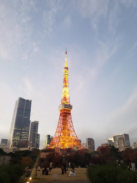 三上ちさと 芝公園散歩