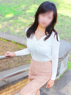 お口開けでイケます！可愛い癒し系スレンダー美女「ゆかりさん」お見逃しなく！ 画像1